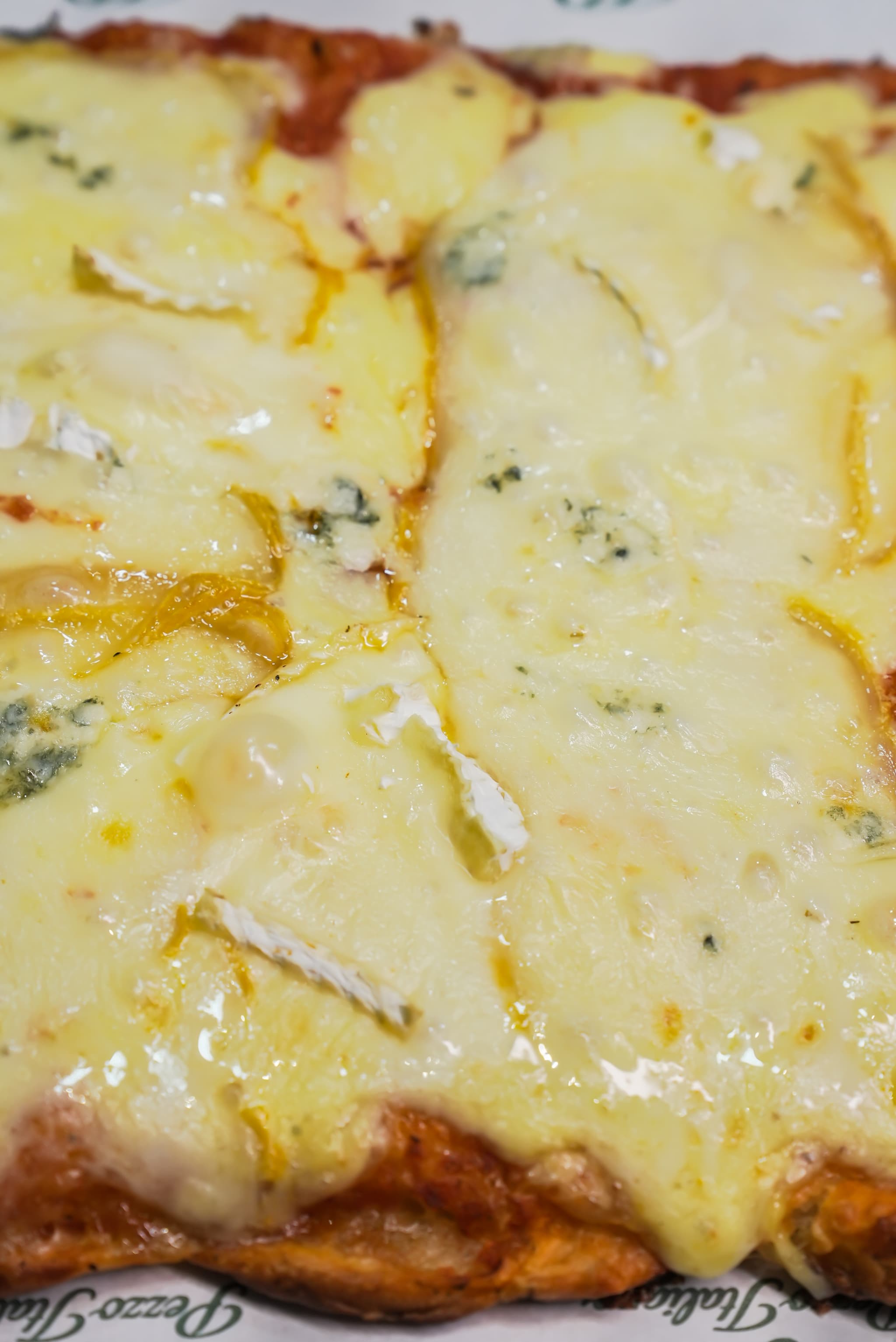 Pizza Quattro Formaggi vue