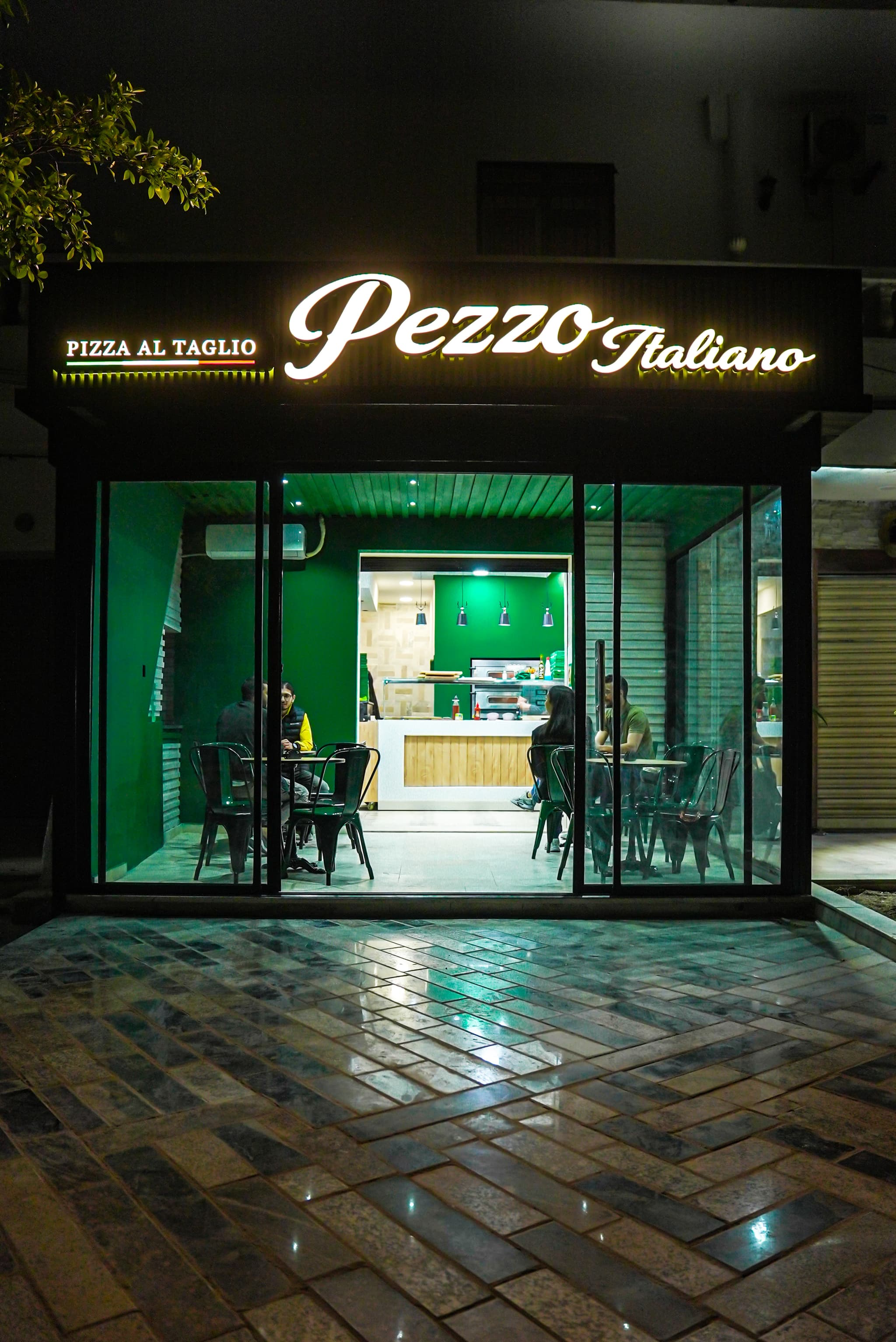 Pezzo Italiano — façade du restaurant